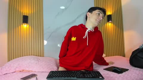 Snapshot of kitty_gill chatting on 01-07-25, 10:43 kitty_gill online show from 01-07-25, 10:43