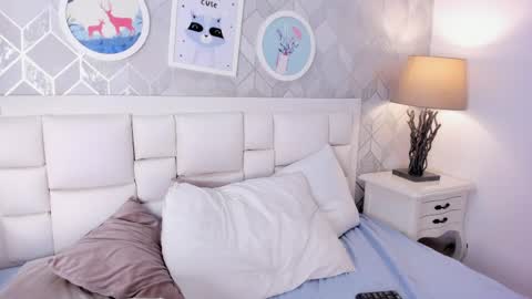 Snapshot of kitty_iris_ chatting on 05-11-26, 04:04 kitty iris online show from 05-11-26, 04:04