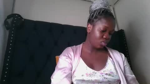 kitty_kerry online show from 11-12-25, 03:51