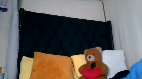 Snapshot of kitty_kerry chatting on 07-21-26, 12:46 kitty_kerry online show from 07-21-26, 12:46