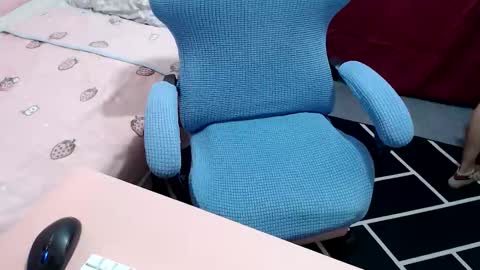 Snapshot of kitty_kity chatting on 02-19-26, 08:27 Kate online show from 02-19-26, 08:27