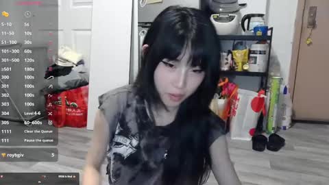 Kitty online show from 09-22-25, 02:35