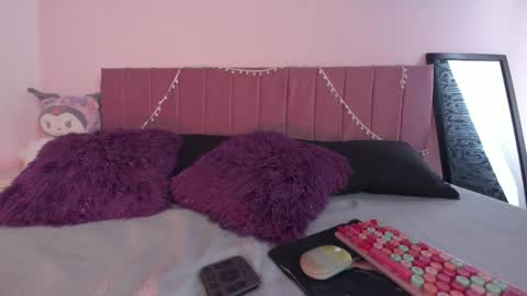 kitty_kryss online show from 03-17-26, 04:21