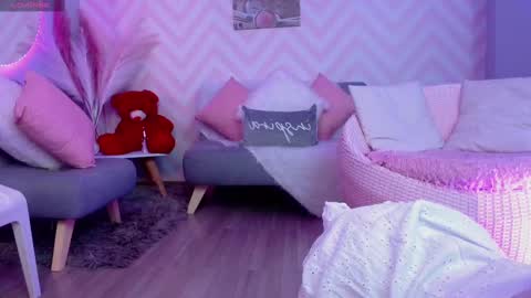 KITTY online show from 09-30-25, 01:27