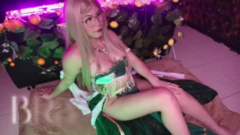 Snapshot of kitty_malach chatting on 03-10-26, 02:27 Kitty online show from 03-10-26, 02:27