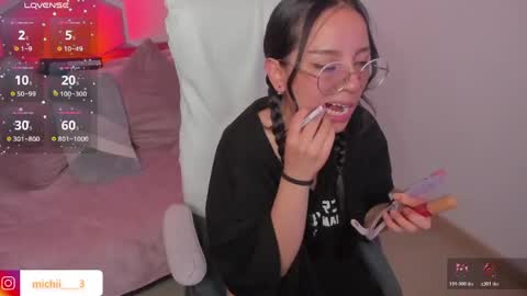 Snapshot of kitty_patitas_suavess chatting on 04-12-26, 02:38 Kitty online show from 04-12-26, 02:38