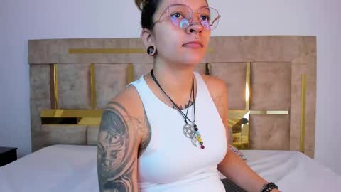 Kitty Rave online show from 09-18-25, 12:51