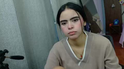 Snapshot of kitty_rousse01 chatting on 06-18-26, 12:09 online show from 06-18-26, 12:09