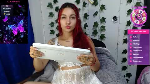 Kitty Saenz online show from 09-11-25, 02:11