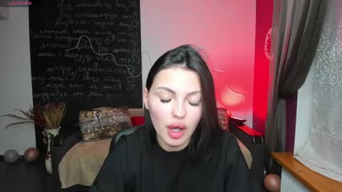 Snapshot of kitty_shenson chatting on 05-13-26, 05:43 Kate online show from 05-13-26, 05:43