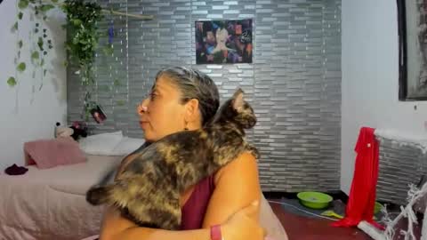 Snapshot of kitty_violet_ chatting on 09-22-25, 03:30 violet online show from 09-22-25, 03:30