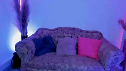 Snapshot of kittycute_cg chatting on 01-14-25, 11:58 Jenn online show from 01-14-25, 11:58