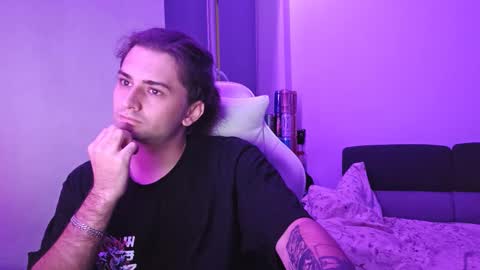 Eliz online show from 11-23-25, 09:03