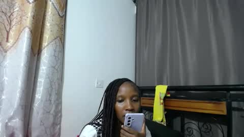 Snapshot of kittyfay_ chatting on 05-05-26, 08:17 Fay online show from 05-05-26, 08:17