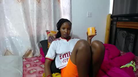 Snapshot of kittyfay_ chatting on 05-11-26, 08:20 Fay online show from 05-11-26, 08:20