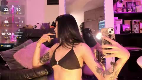 Snapshot of kittygoth_ chatting on 11-28-25, 07:16 Kitty Goth online show from 11-28-25, 07:16