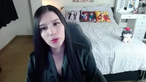 Isabel online show from 11-05-25, 03:06