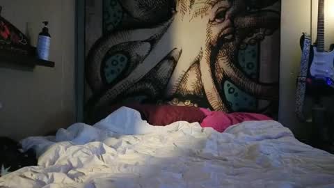 Snapshot of kittykat_1999 chatting on 09-19-25, 11:49 kittykat 1999 online show from 09-19-25, 11:49