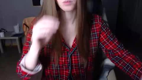 Snapshot of kittylovemoon chatting on 04-27-26, 08:51 KittyloveMoon online show from 04-27-26, 08:51