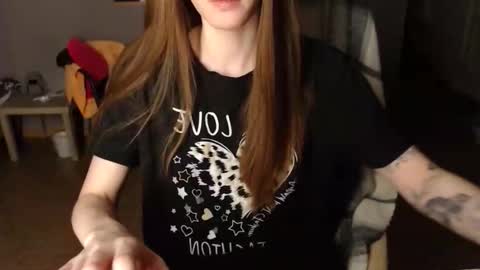 Snapshot of kittylovemoon chatting on 04-30-26, 08:37 KittyloveMoon online show from 04-30-26, 08:37