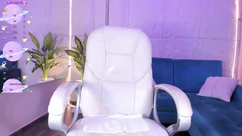 Kitty online show from 10-19-25, 04:57
