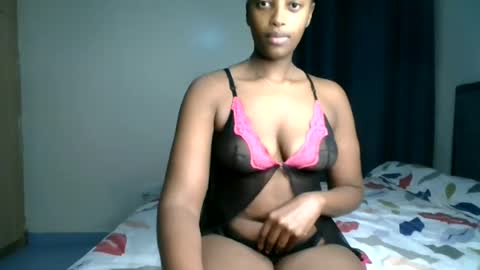 Snapshot of kittypettite chatting on 06-21-26, 06:49 Kittypettite online show from 06-21-26, 06:49