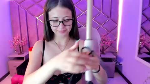 Snapshot of kittypinky01 chatting on 07-25-26, 02:36 Sarah online show from 07-25-26, 02:36