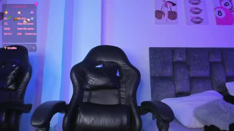 Snapshot of kittystar18 chatting on 05-11-26, 06:27 kitty online show from 05-11-26, 06:27