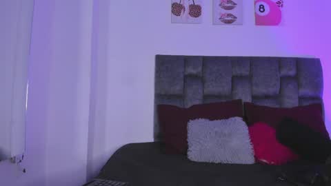 Snapshot of kittystar18 chatting on 05-30-26, 06:16 kitty online show from 05-30-26, 06:16