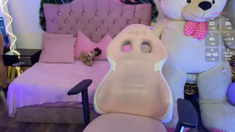 Kitty  online show from 12-29-24, 06:27