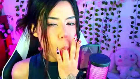 Kittyuwu  online show from 10-23-25, 10:25