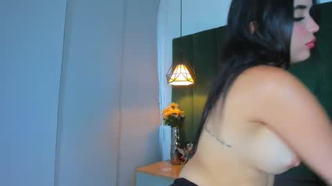 K I T T Y Y  online show from 10-03-25, 08:39