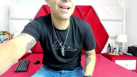 Snapshot of kity_spiderr chatting on 07-04-26, 01:06 Luisa y Jairo online show from 07-04-26, 01:06
