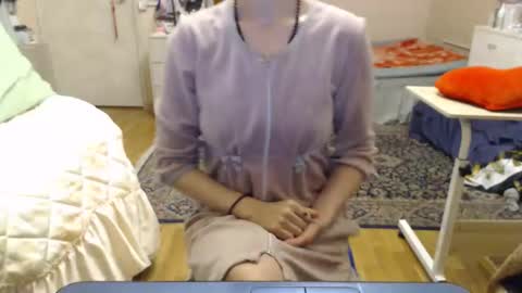 KiuminBerry online show from 11-22-25, 02:27