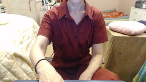 Snapshot of kiuminberry chatting on 06-12-26, 06:18 KiuminBerry online show from 06-12-26, 06:18