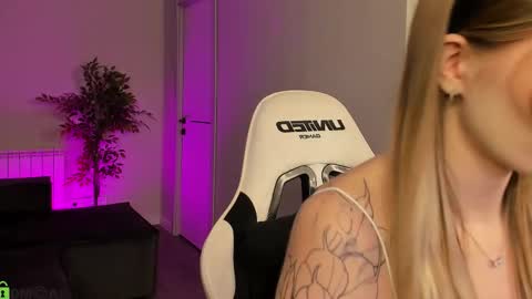 Snapshot of kivaa_rice chatting on 02-02-26, 01:04 Kivaa Rice GTM2 0300am-945am Mon Wed Thu Fri Sat. online show from 02-02-26, 01:04