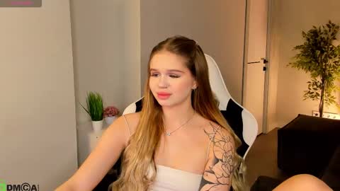 Snapshot of kivaa_rice chatting on 02-08-26, 09:23 Kivaa Rice GTM2 0300am-945am Mon Wed Thu Fri Sat. online show from 02-08-26, 09:23