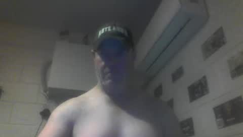 kiwiguy19773 online show from 05-26-26, 07:37