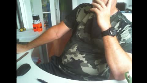 Kiwilad1973 online show from 02-04-25, 02:49