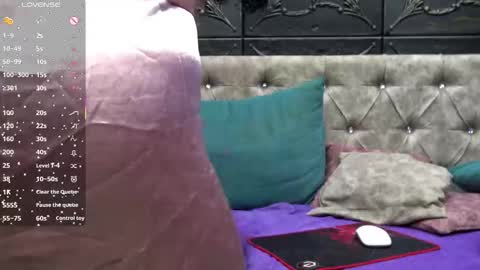 Klara online show from 02-12-26, 04:02