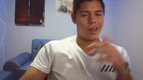 Snapshot of klars_mood chatting on 05-19-26, 06:47 klars online show from 05-19-26, 06:47