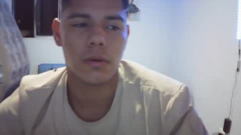 Snapshot of klars_mood chatting on 06-18-26, 09:14 klars online show from 06-18-26, 09:14
