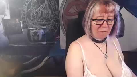 Michelle online show from 05-08-26, 07:03