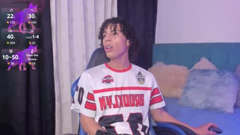 Snapshot of kleo_helenos chatting on 12-17-25, 12:16 KLEO online show from 12-17-25, 12:16