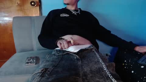Snapshot of klevher_hot chatting on 12-17-24, 08:23 klevher_hot online show from 12-17-24, 08:23