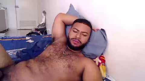 Snapshot of kleyton336 chatting on 09-25-25, 03:27 kleyton online show from 09-25-25, 03:27