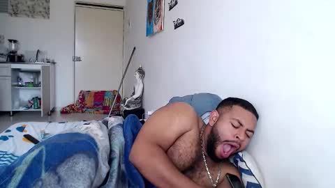 Snapshot of kleyton336 chatting on 10-09-25, 04:05 kleyton online show from 10-09-25, 04:05