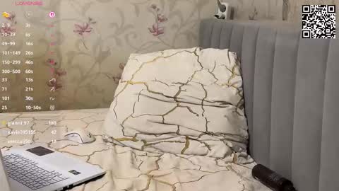 Louise and Mark online show from 12-14-25, 08:13