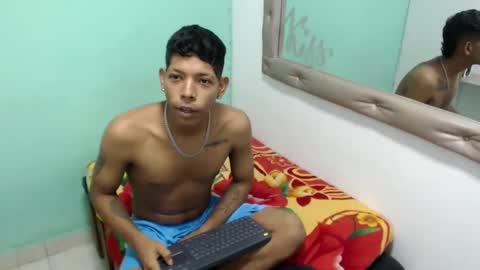 Snapshot of kloe_matias chatting on 09-20-25, 02:01 kloe matias online show from 09-20-25, 02:01