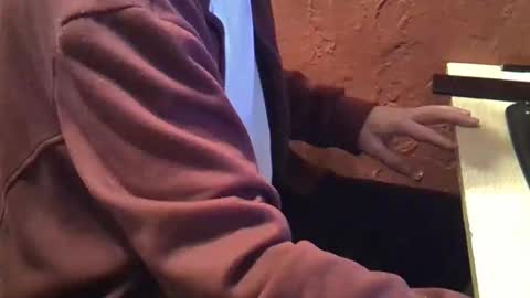 Snapshot of klovesu2000 chatting on 12-30-24, 03:35 klovesu2000 online show from 12-30-24, 03:35